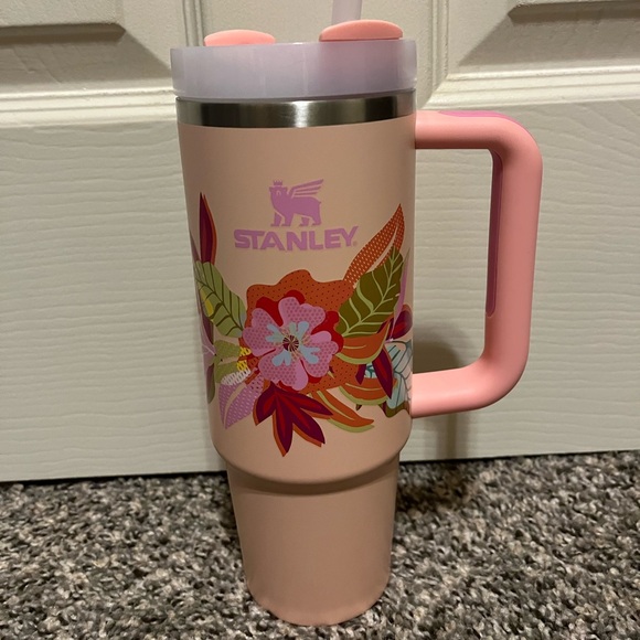 Stanley - Picture 1 of 1